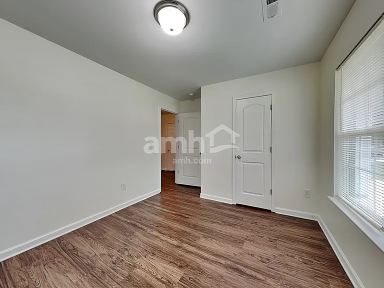 5039 Hogan Point Ct — Photo 14