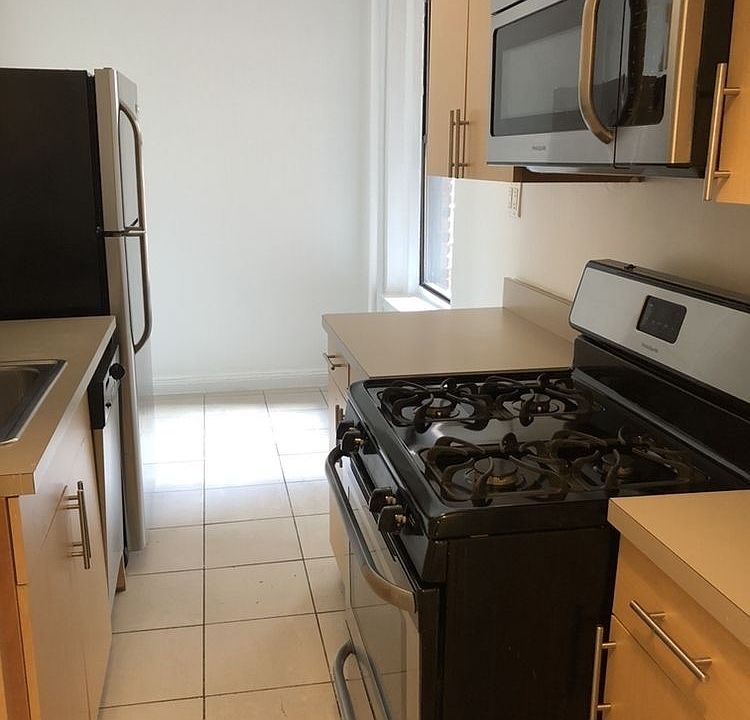 1st image of 4309 47th Ave APT 4F