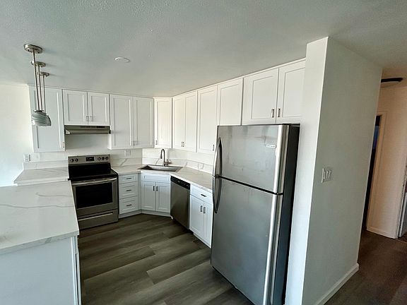 4th image of 15 54th Pl APT 10