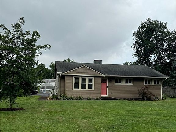 2nd image of 734 Clifton Dr NE