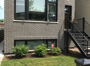 612 E 41st St, Chicago, IL 60653