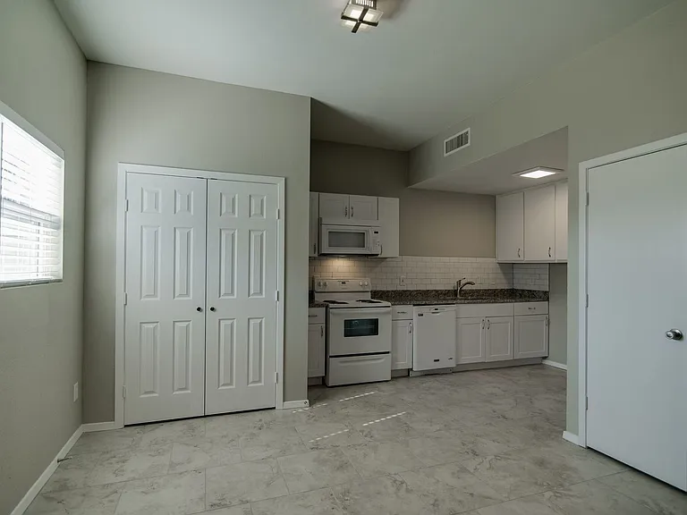 3025 Sappington Pl — Photo 5