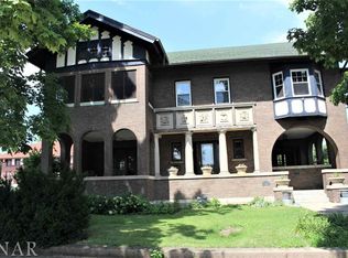 321 N Center St, Clinton, IL 61727