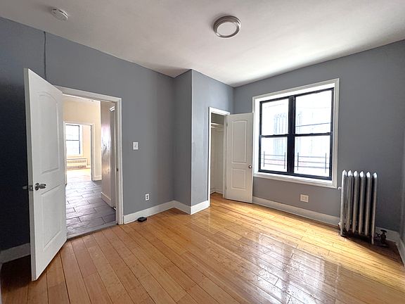 5th image of 1092 Lenox Rd APT 1R