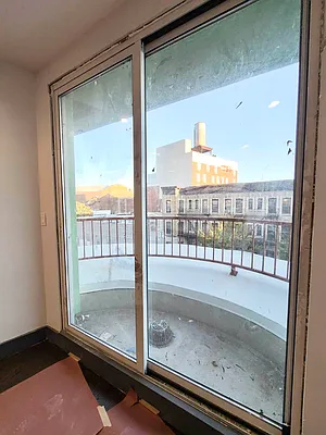 Rented by Delmark Realty LLC | media 53