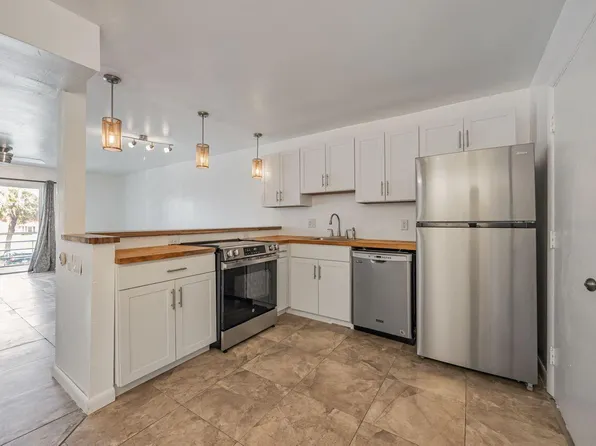 22605 SW 66th Ave APT 206, Boca Raton, FL 33428
