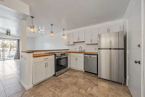 22605 SW 66th Ave #206 Photo 1