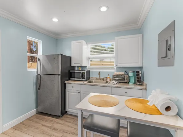 629 N F St #B, Lake Worth, FL 33460