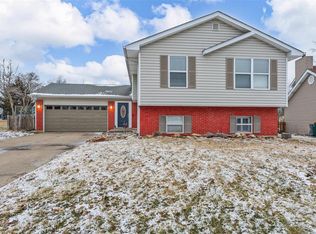 4030 French Oak Ln, Saint Charles, MO 63304