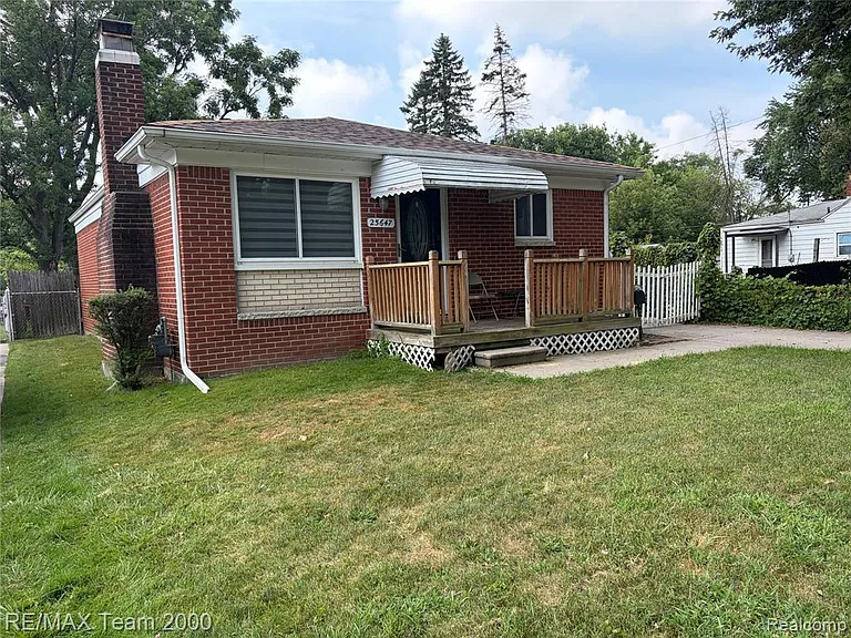 25647 Hanover St — Photo 5