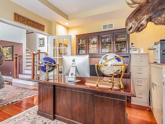 4th image of 20373 Meridian Ct