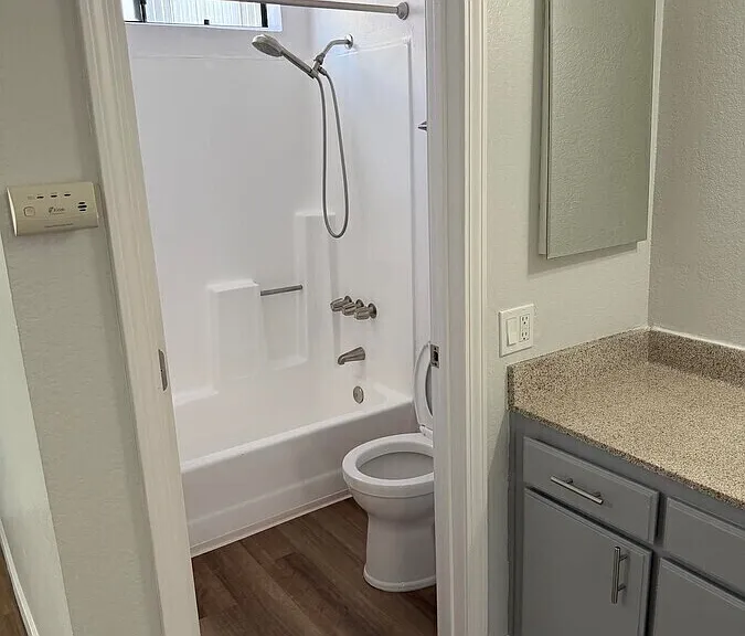 13610 S Cordary Ave #11 — Photo 8
