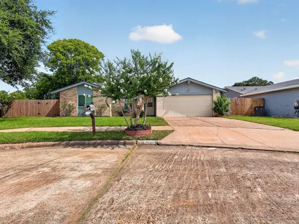 14326 Southline Rd, Sugar Land, TX 77498