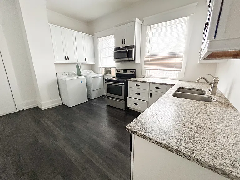 3106 Vanderbilt Pl — Photo 3
