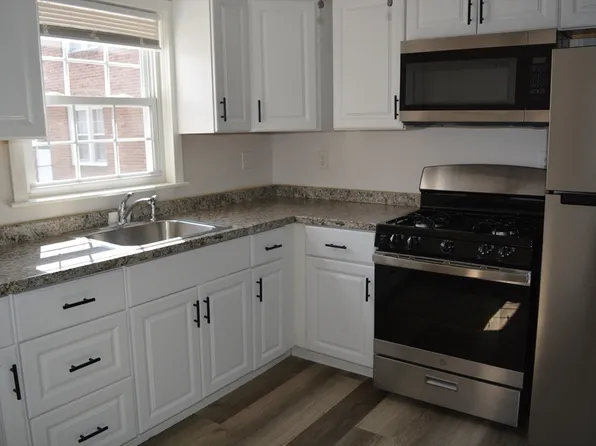 71 Colony Rd #1B, West Springfield, MA 01089