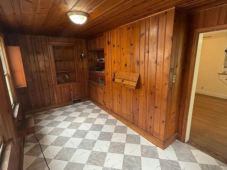 3821 Staunton Ave SE — Photo 7