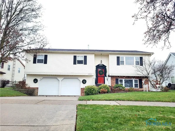 3336 Hazelton Dr, Oregon, OH 43616