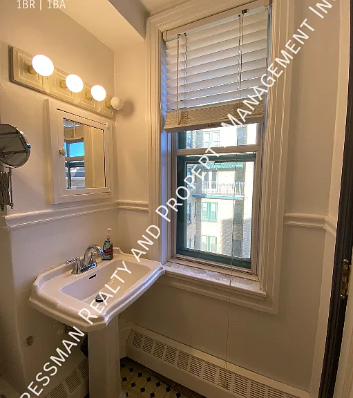 2305 Victoria Ave #410 — Photo 10