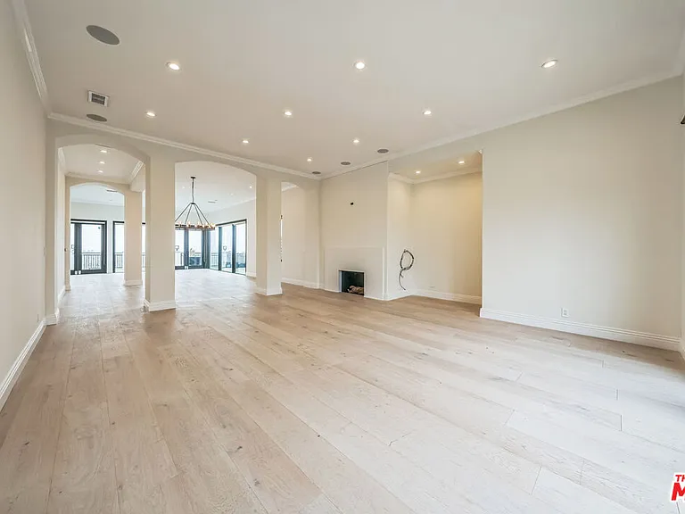4576 Martson Dr — Photo 13