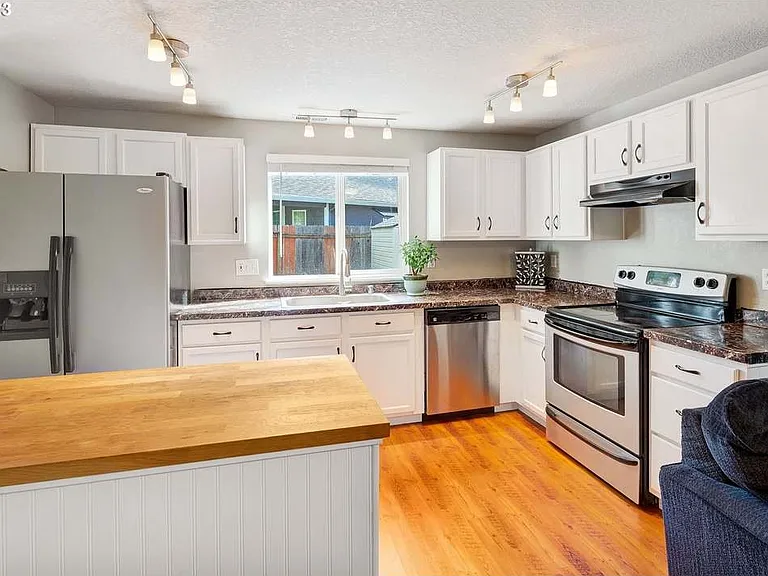 1901 SE 175th Ct — Photo 8