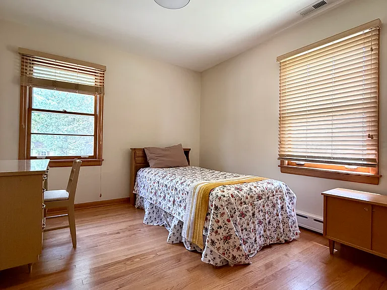 533 Ridge Ave — Photo 8