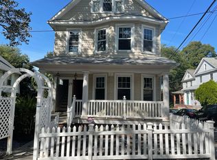 27 Cortelyou Pl #A & B, Staten Island, NY 10301