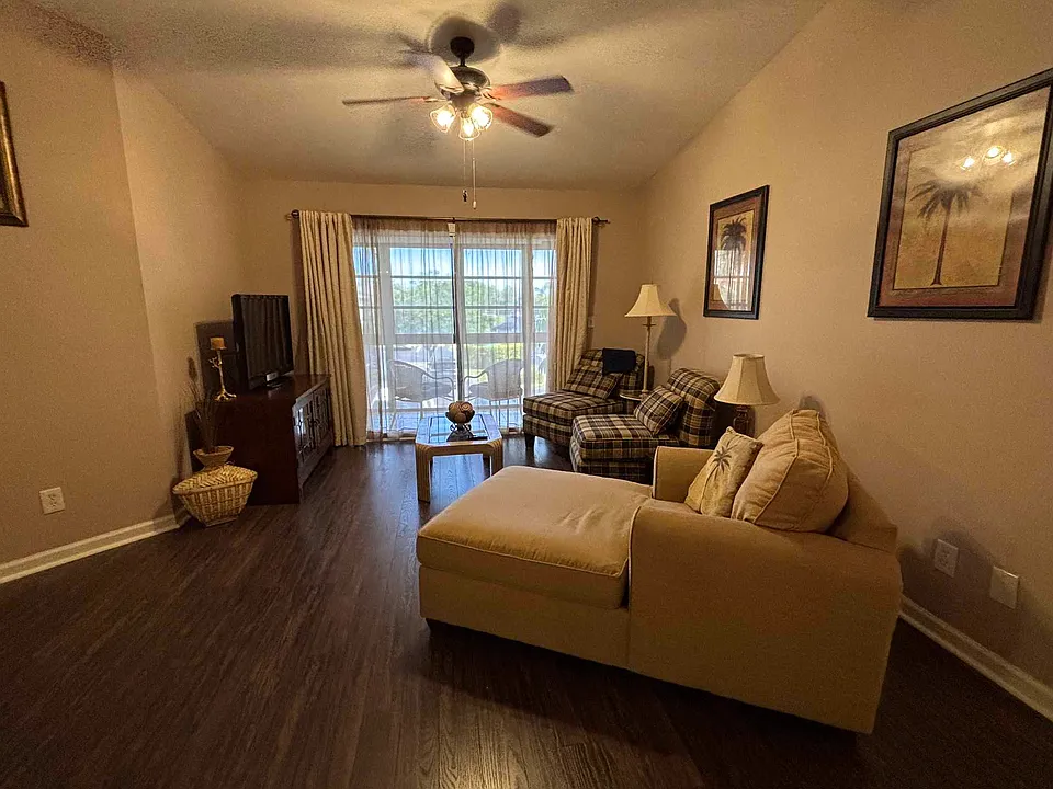 14900 Summerlin Woods Dr #13