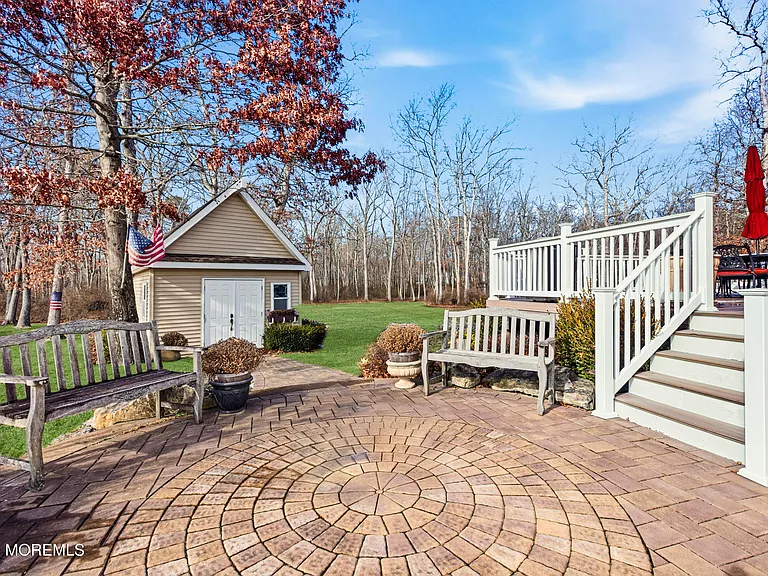 24 Parkside Dr — Photo 84