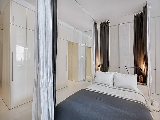 Sold by Sotheby's International Realty | media 26