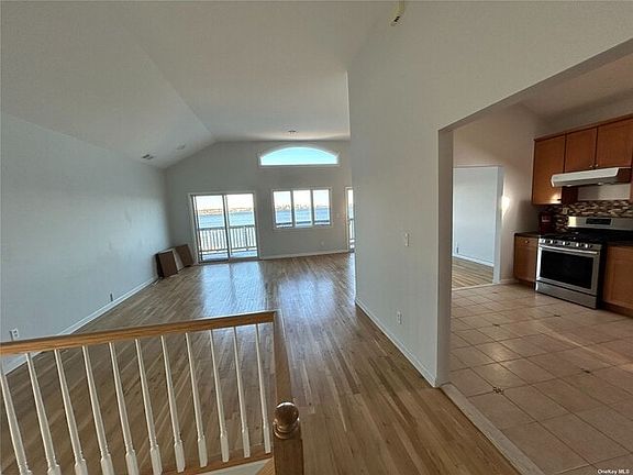 2nd image of 150-119 Powells Cove Blvd #2