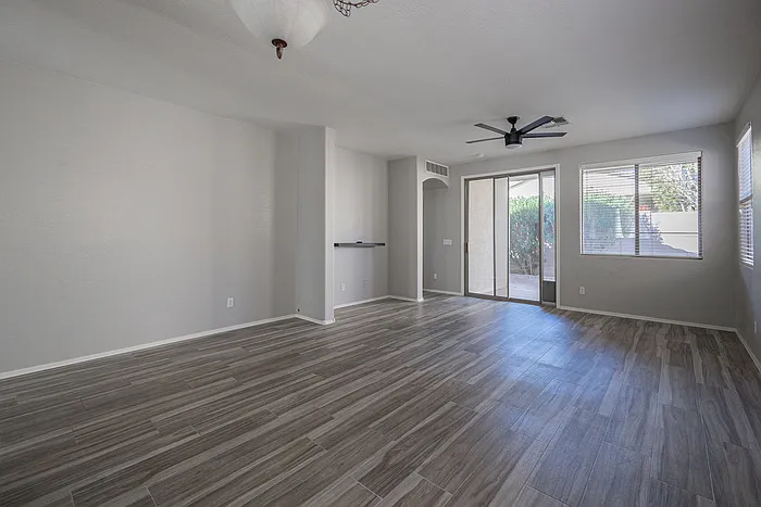 7312 E Mills St — Photo 5