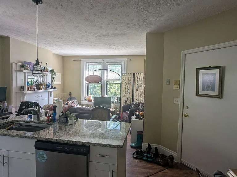 1201 Wolfrum St — Photo 3