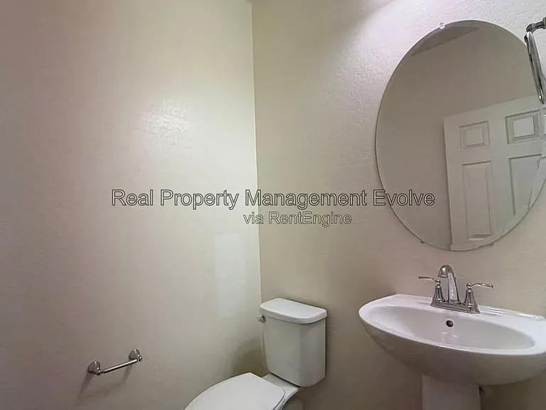 5731 W Encinas Ln — Photo 11