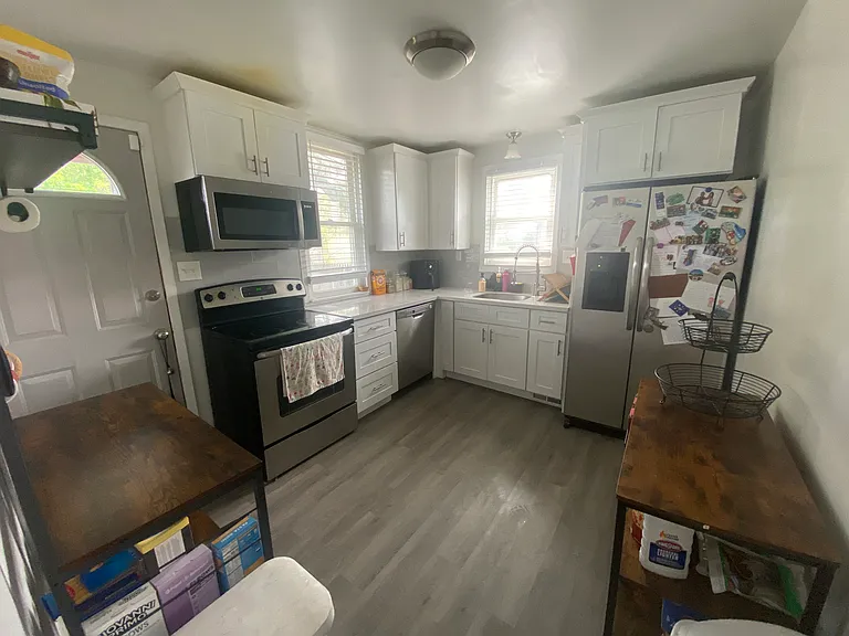 Kitchen Photo #1
