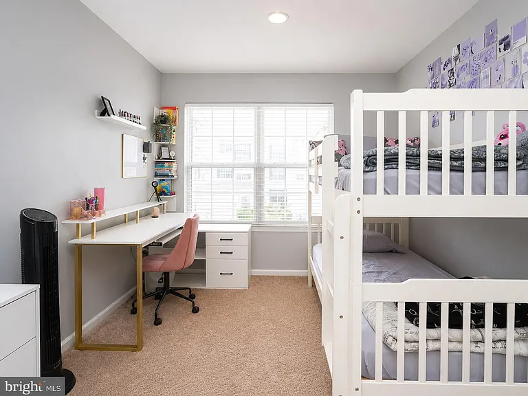 704 Dahlia Cir — Photo 15