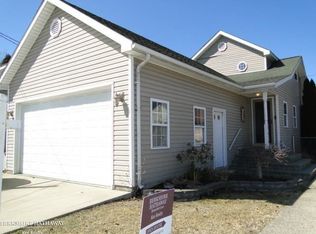 37915 Maplehill St, Harrison Township, MI 48045