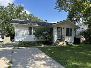 713 1/2 10th Ave #713-1/2, Coralville, IA 52241