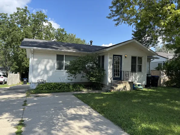 713 1/2 10th Ave #713-1/2, Coralville, IA 52241