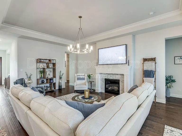 7009 Central Ct — Photo 3