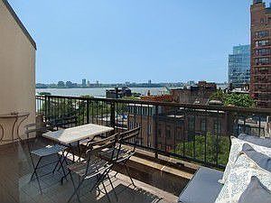 2nd image of 130 Barrow St APT 514