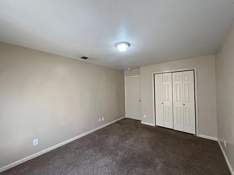5202 Fountain Lake — Photo 28