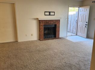 529 Canary Ln, Red Oak, TX 75154