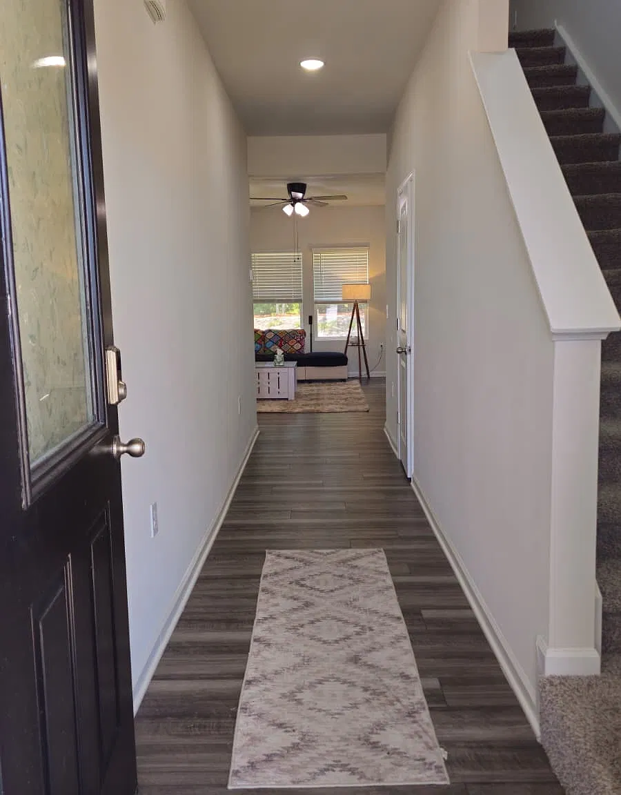 4 bed, 2.5 bath, 1934 sqft, $2,145 — Photo 4