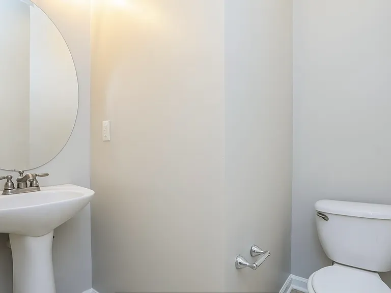 5008 Miller Dr — Photo 13