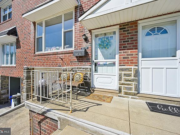 3rd image of 2820 Maxwell St