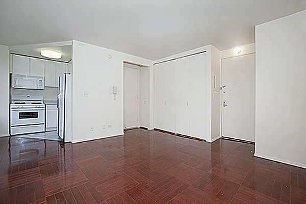 Rented by New York Residence | media 29