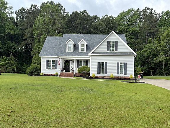 2nd image of 3204 Misty Pines Road