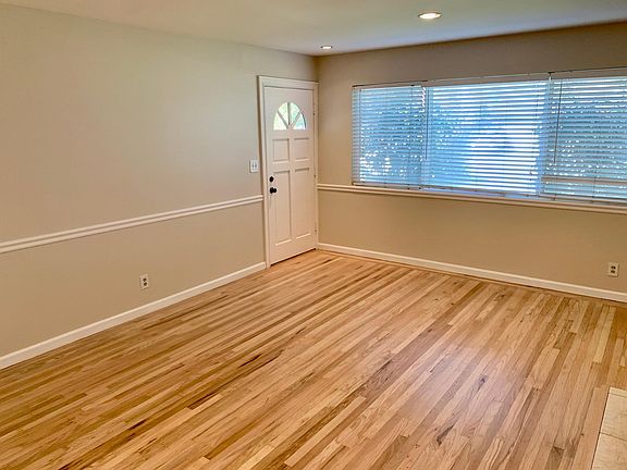 4th image of 1524 San Joaquin Ave