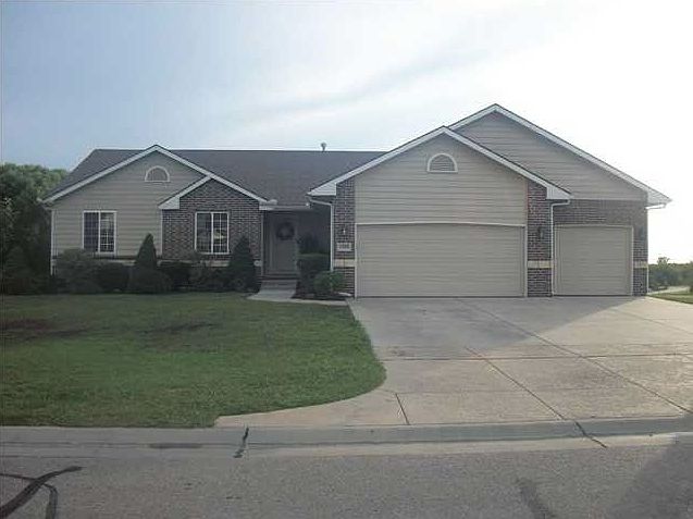 1st image of 1409 Clubhouse Ct