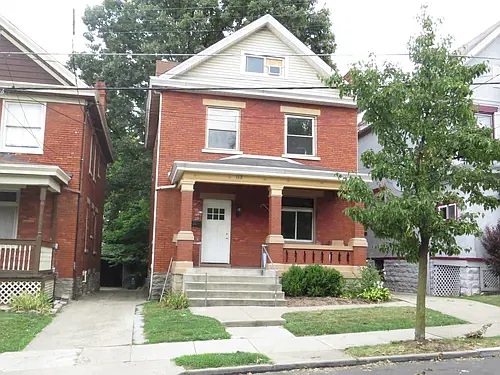112 E Charlton St